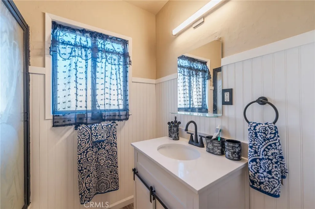 1763 W 245th Street, Torrance, California 90501 home-pic-11